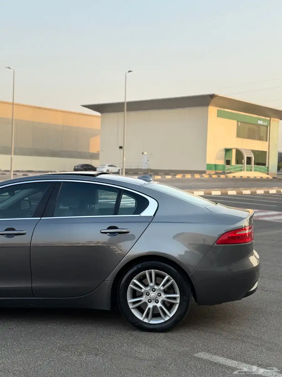 جاكوار XE index