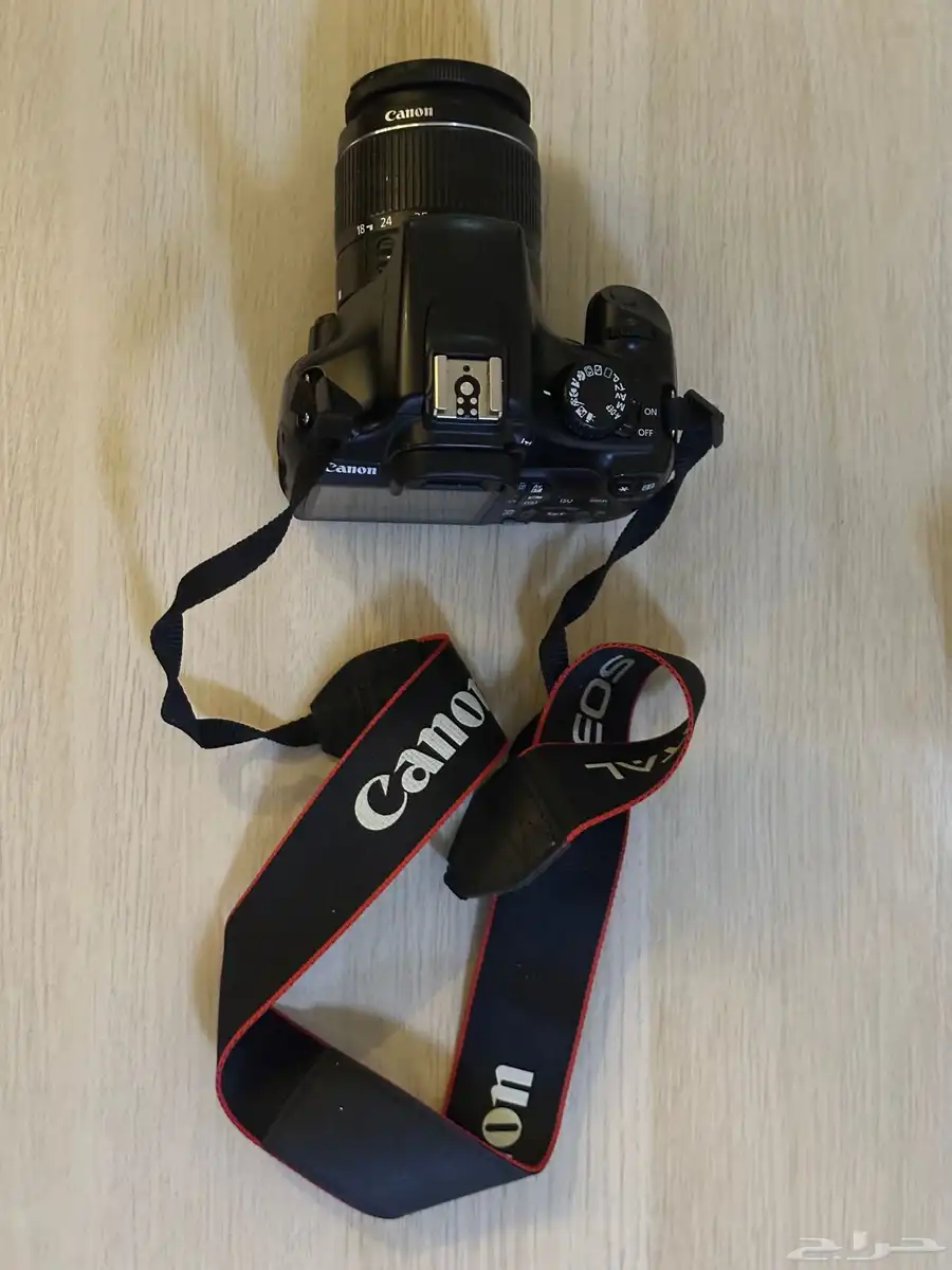 للبيع  كاميرا كانون Canon EOS 1100D بحالة شبه جديدة 5