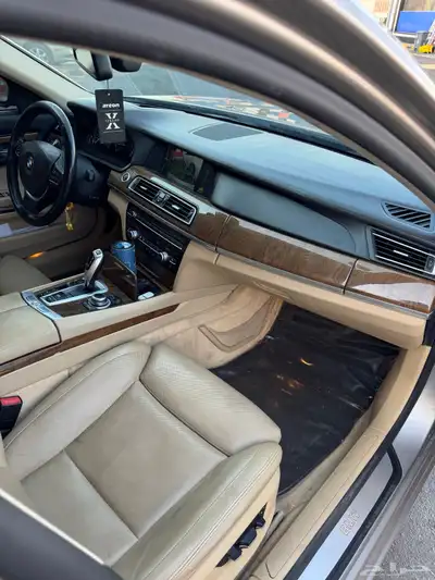 اقبل البدل BMW 2009 الفئة السابعة 740 index