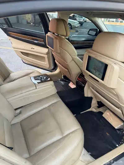 اقبل البدل BMW 2009 الفئة السابعة 740 index