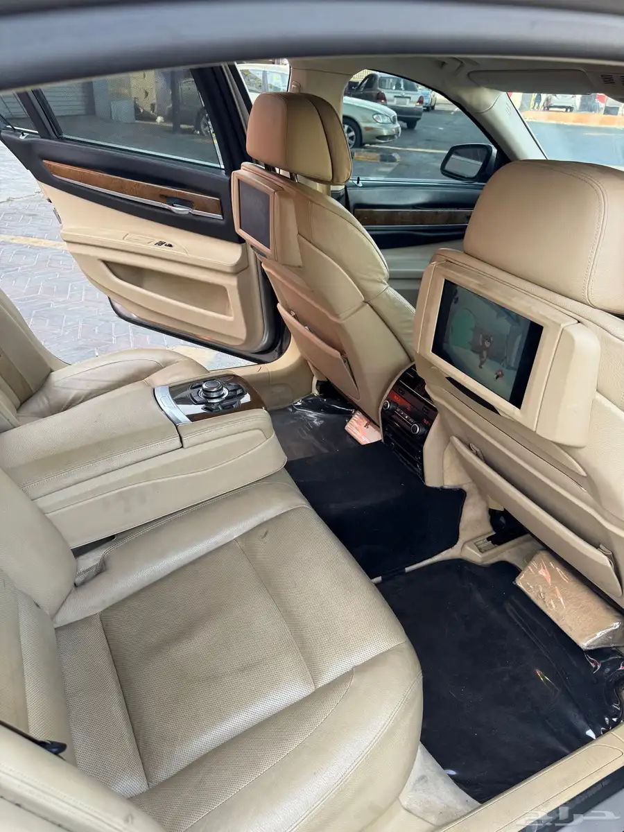 اقبل البدل BMW بي ام 2009 الفئة السابعة 740 index