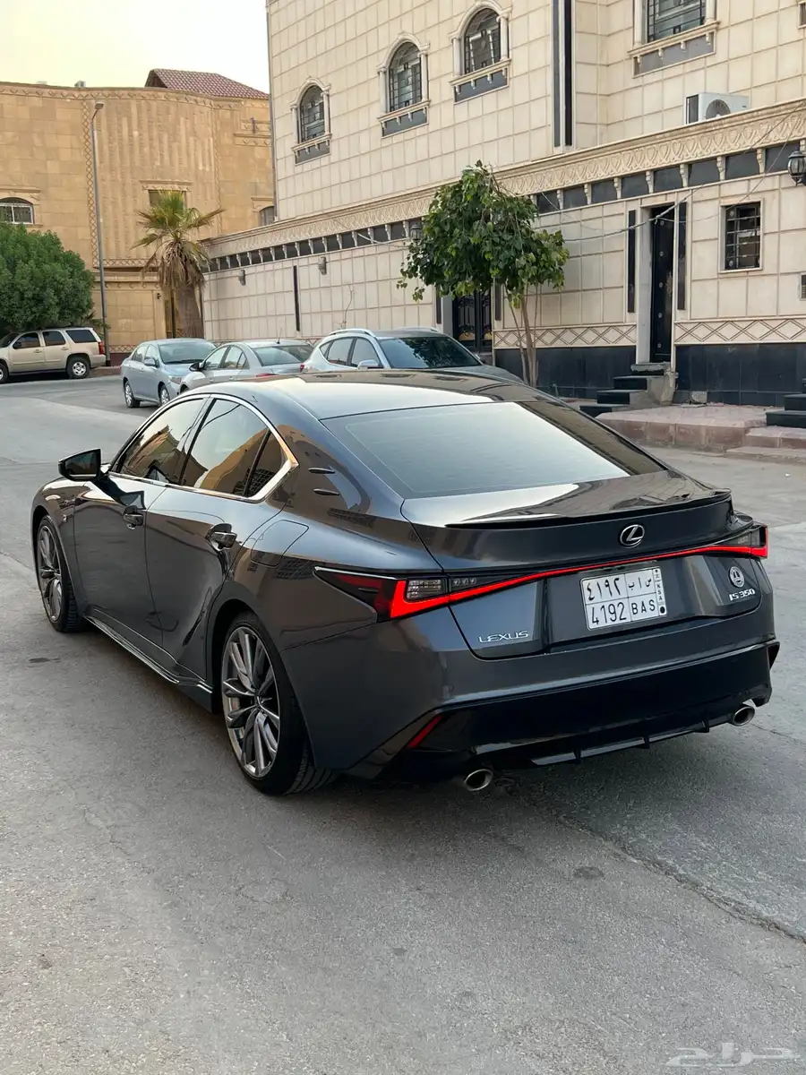 لكزز ارنوبه IS 350 2022 موتر شرط وكاله قمه بنضافه F سبورت 0