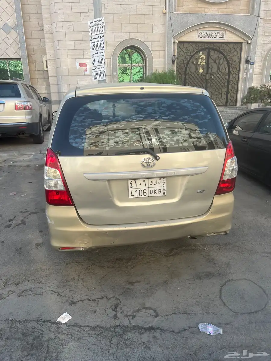 تويوتا إنوفا 2012 1