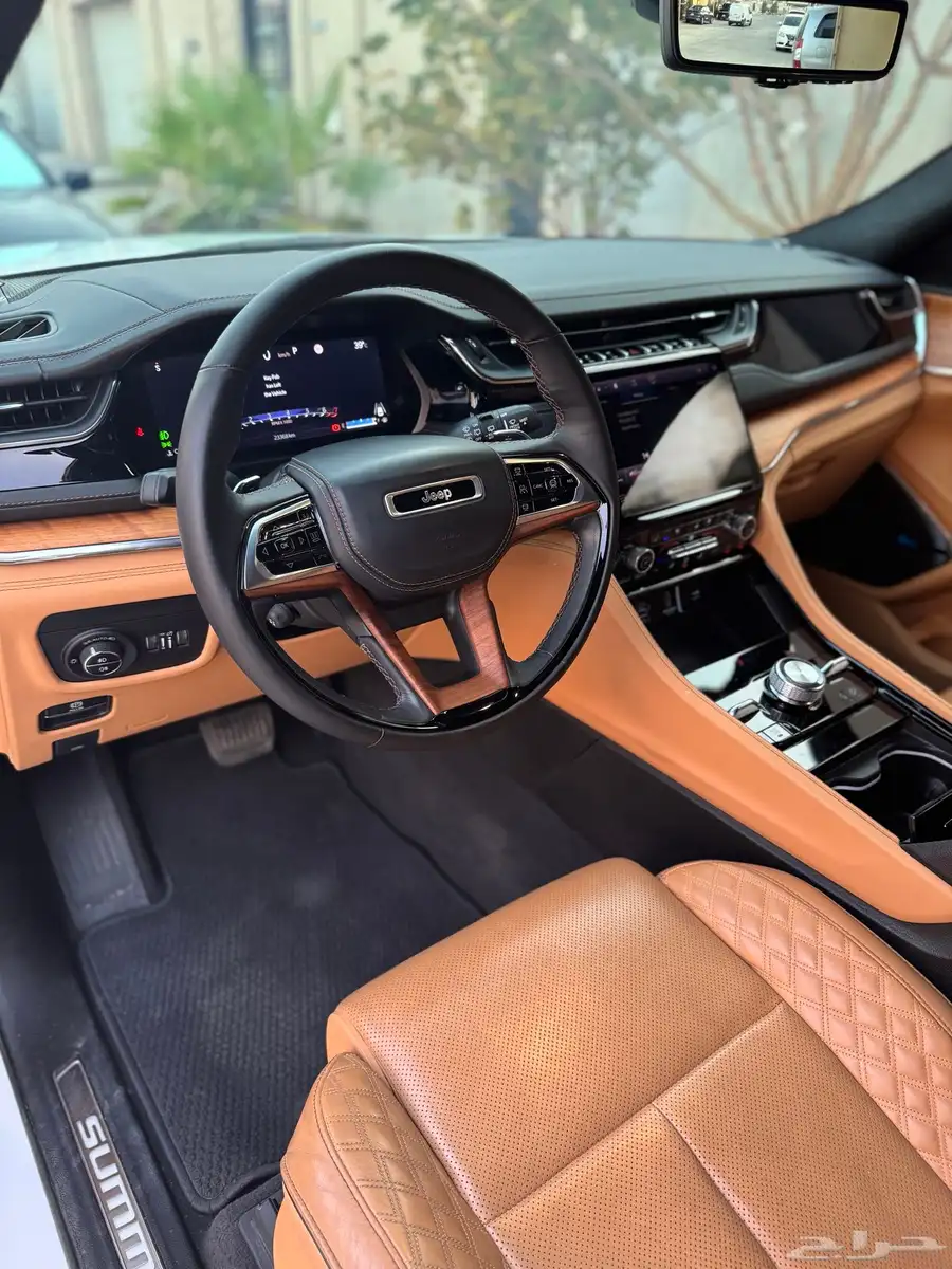 جيب جراند شيروكي ساميت 2023 ستة سلندر JEEP Summit 2023 6