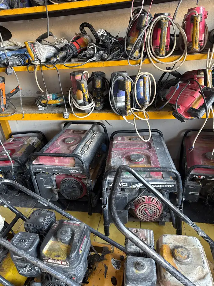 تأجير معدات قص خرسانه مولدات روله كور سقالات 8