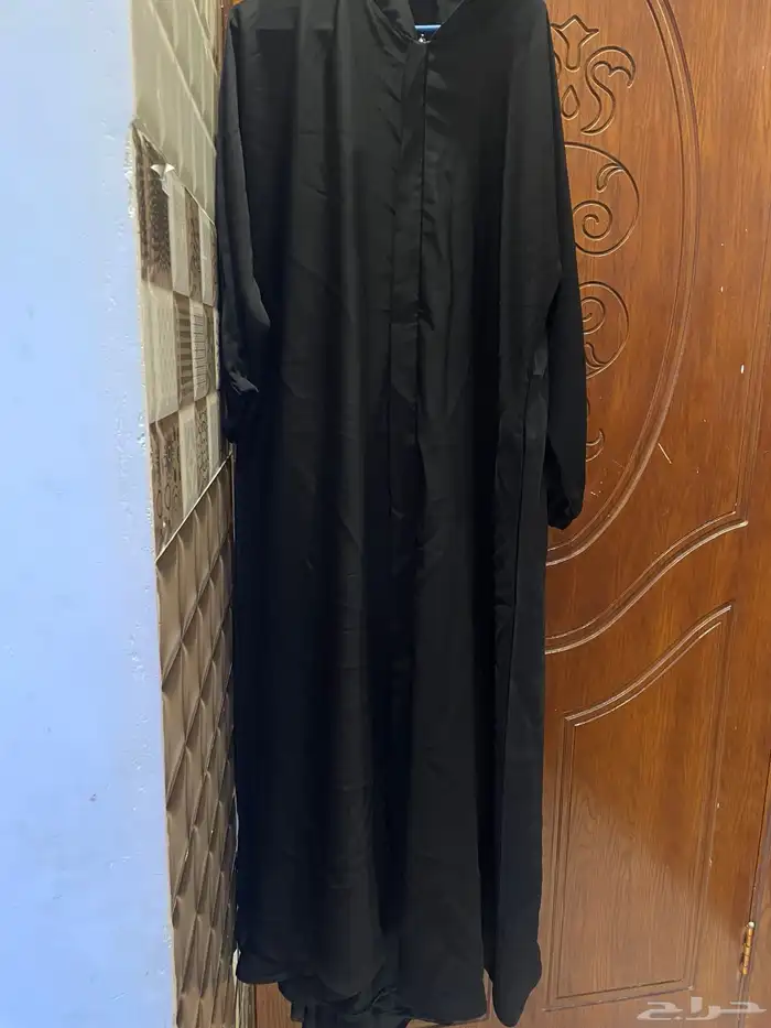 عبايتين جديده السعر 80 للكل مقاس 58 و 52 4