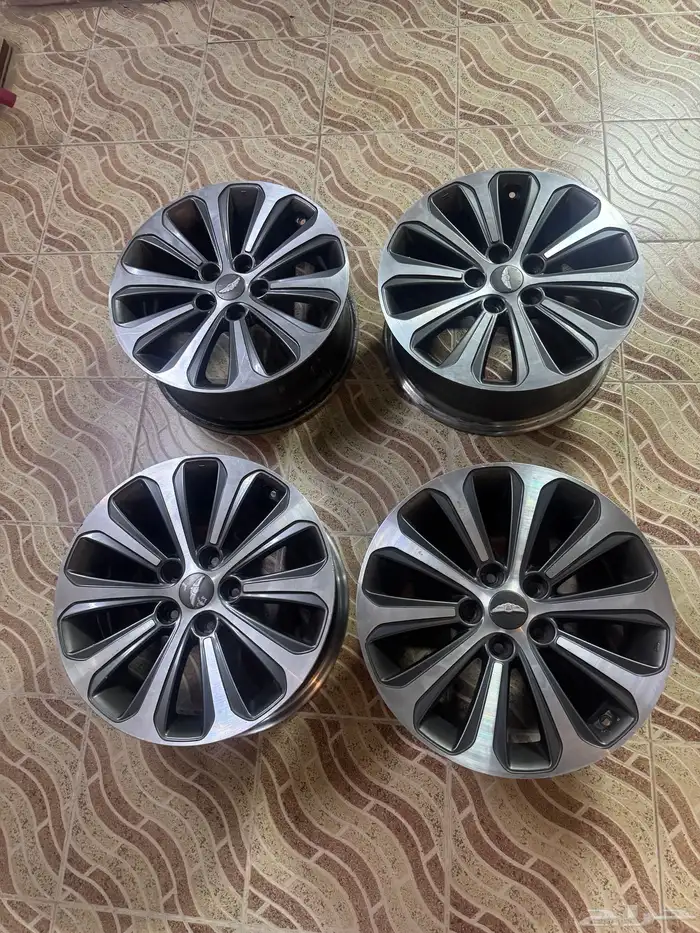 طقم جنوط جينسس مقاس 17 نضيف 1