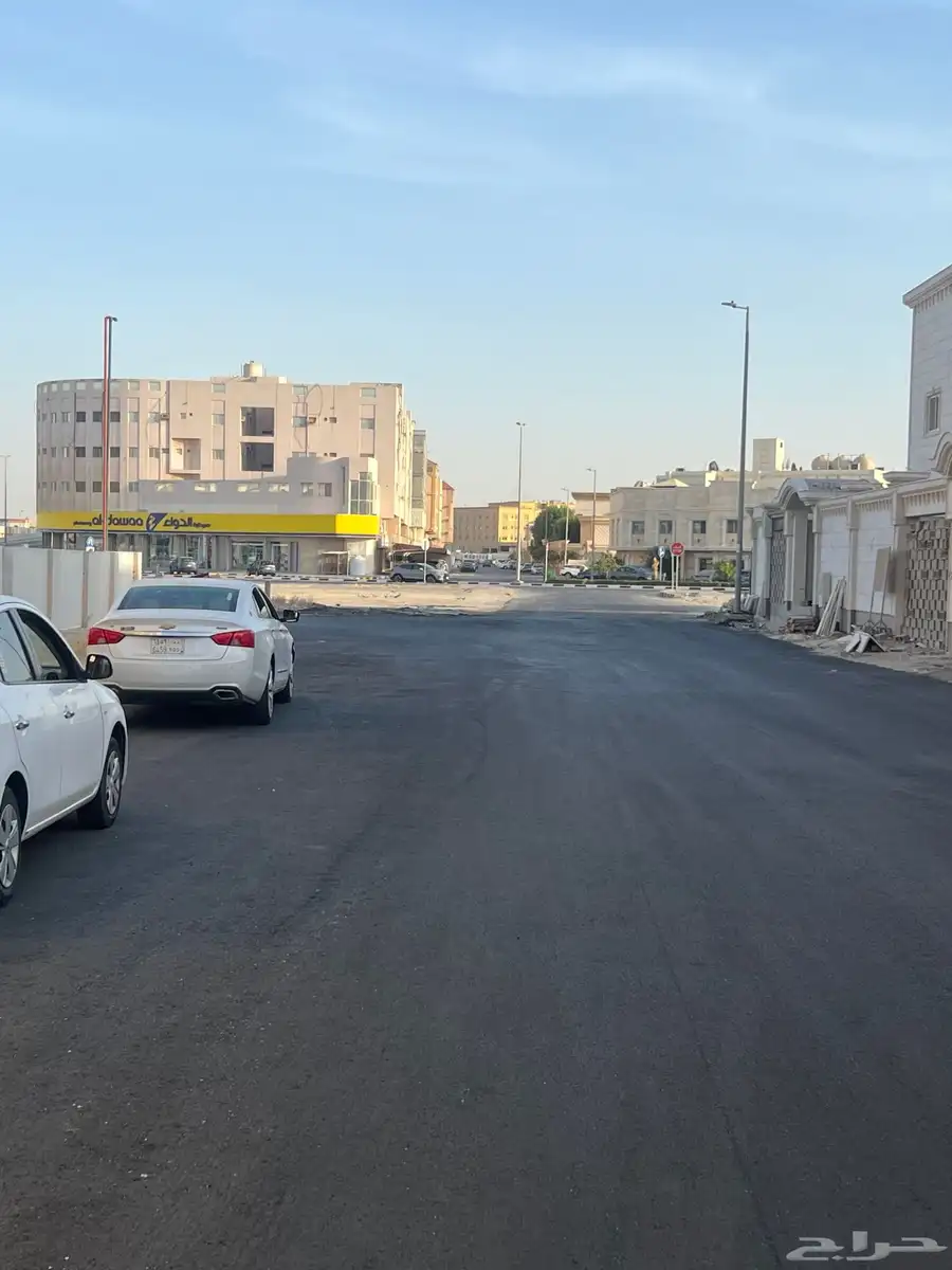 فلل عظم و مشطب للبيع حي العزيزية الزهراني قرب اكسترا الدمام 3
