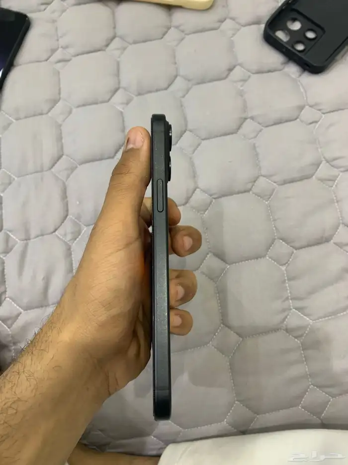 للبيع ايفون 15 بلس 3