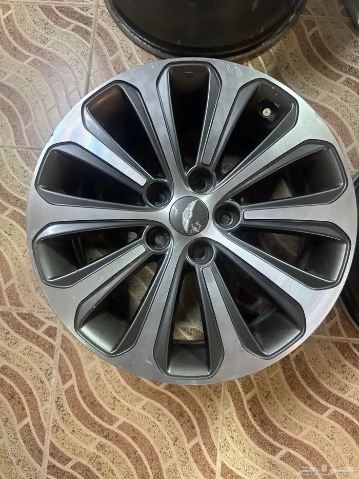 طقم جنوط جينسس مقاس 17 نضيف 4