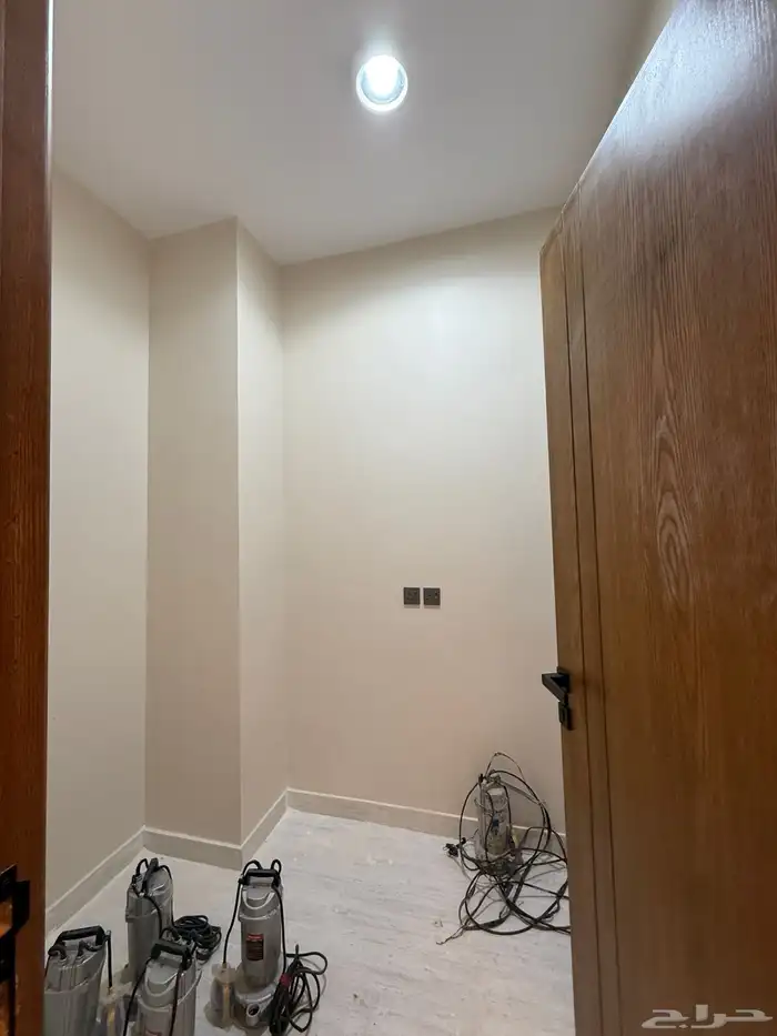 للبيع ادوار ارضيه وشقق علويه طريق المحاله خلف حرس الحدود 6