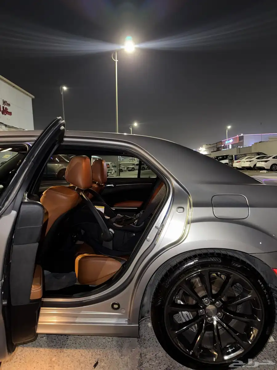 كرايسلر 2015 srt اصلي 7