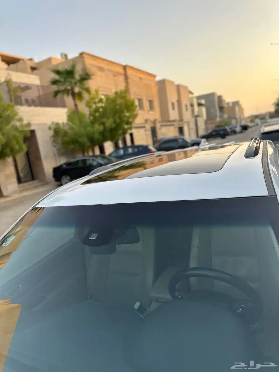جيب جراند شيروكي مخزن ليمتد 8 سلندر فل كامل 16