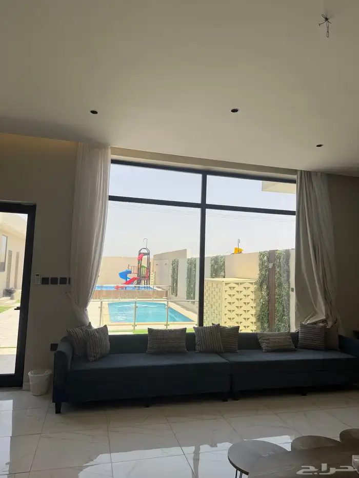 استراحه ف حي رياض متاح 2