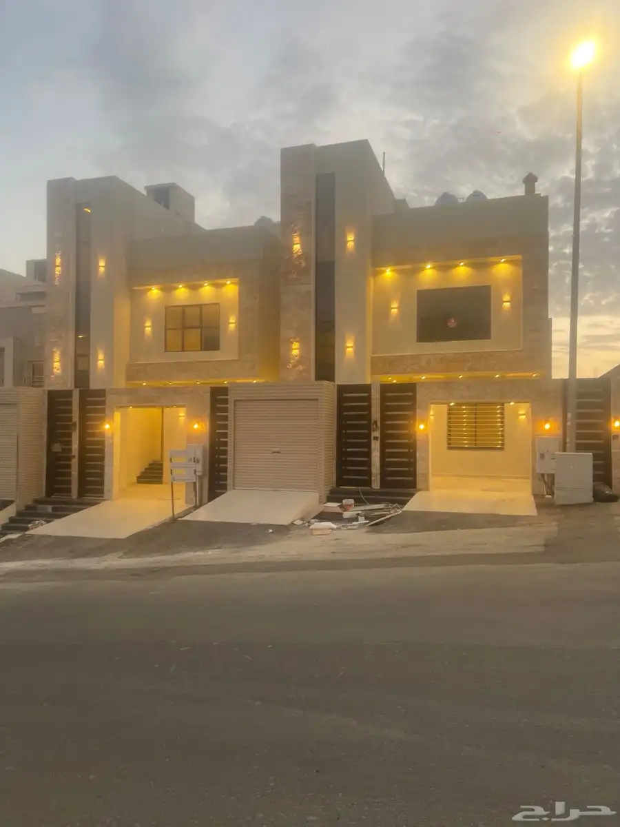 للبيع ادوار ارضيه بحواش وسيعه ابها المحاله ح الغدير 630 الف 0