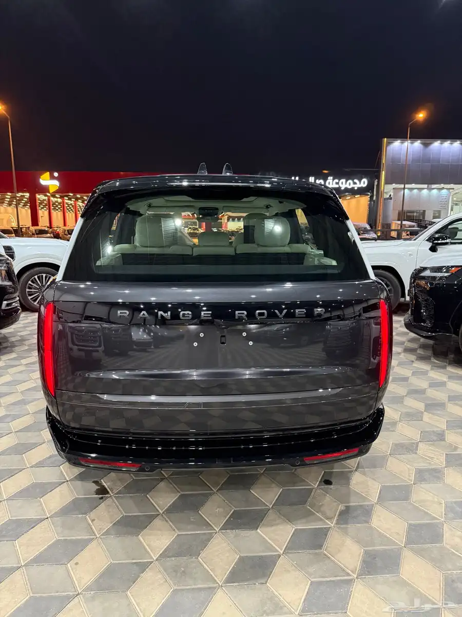 رنج روفر HSE 8 سلندر 2025 فل كامل بطاقه جمرك 4