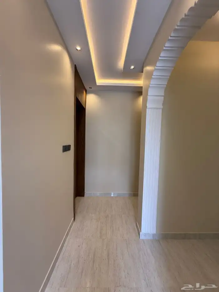 للبيع ادوار ارضيه وشقق علويه طريق المحاله خلف حرس الحدود 8