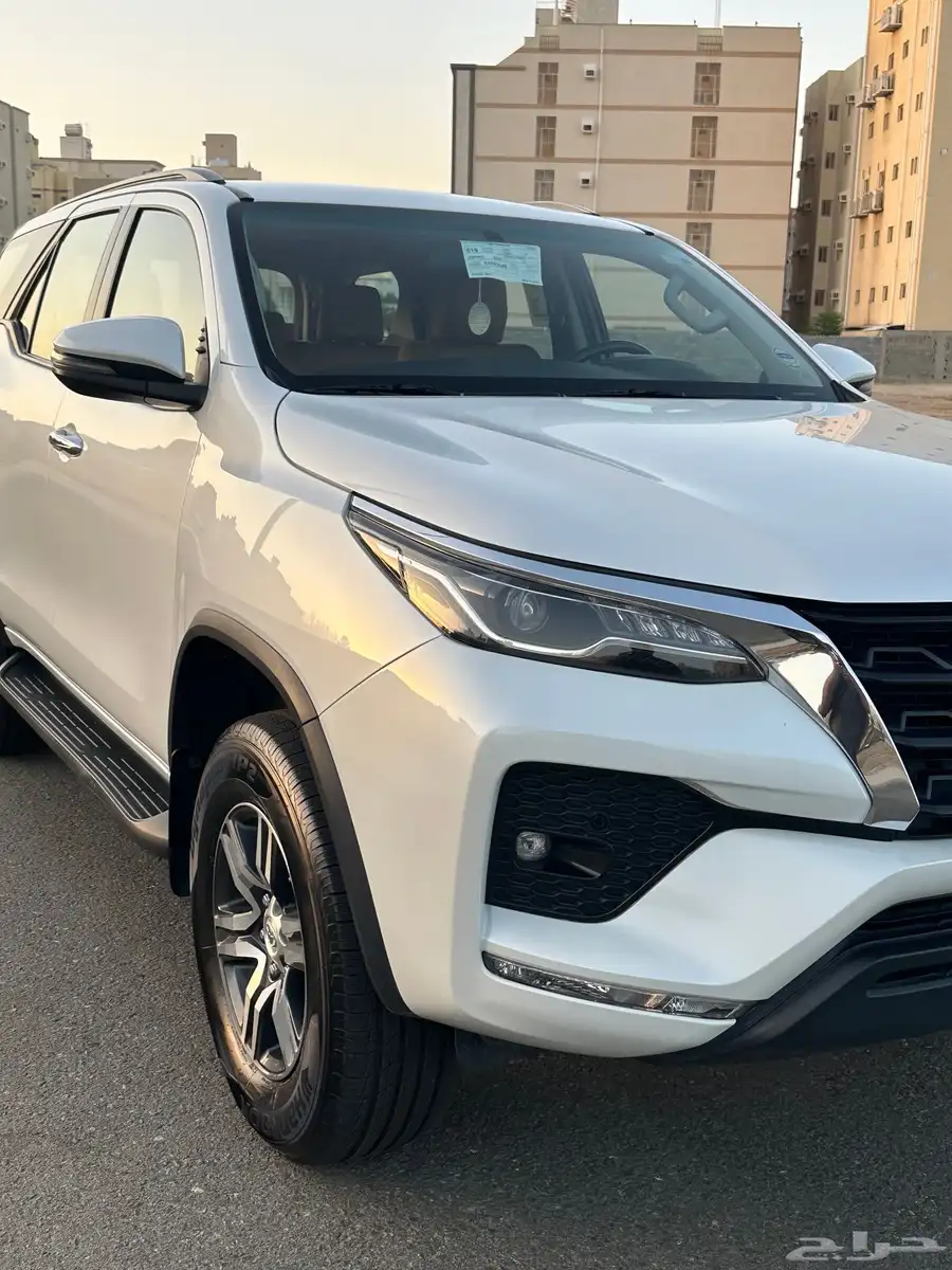 فورشنر 6 سلندر دبل (VX) 2023 ( بحالة الوكالة ) 1