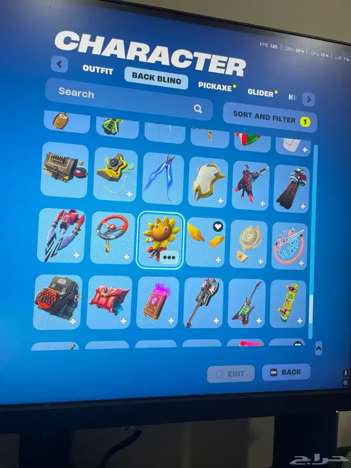 حساب فورت نايت للبيع فيه 136 سكن  205 شنط  166 اكس165 رقصه 15