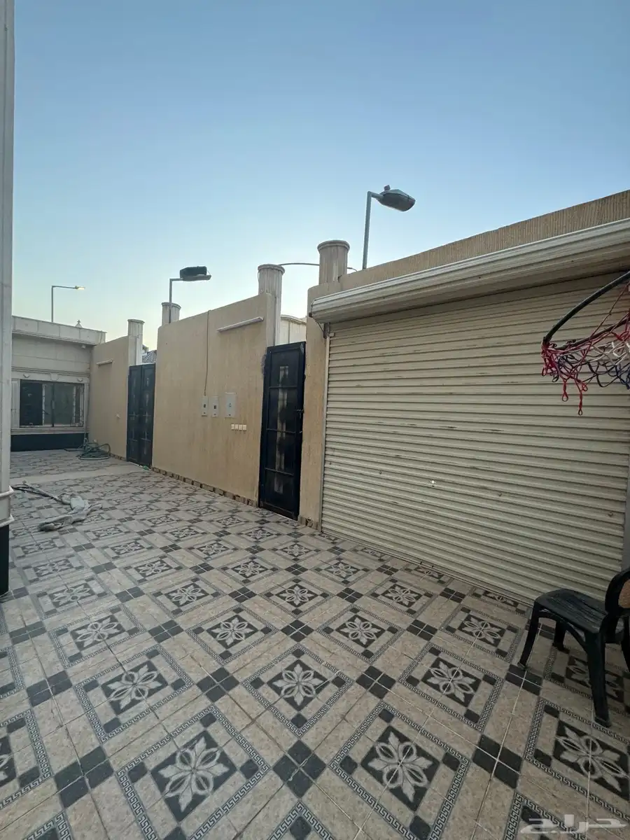 دور ارضي للايجار بحي اليرموك 60 الف 0