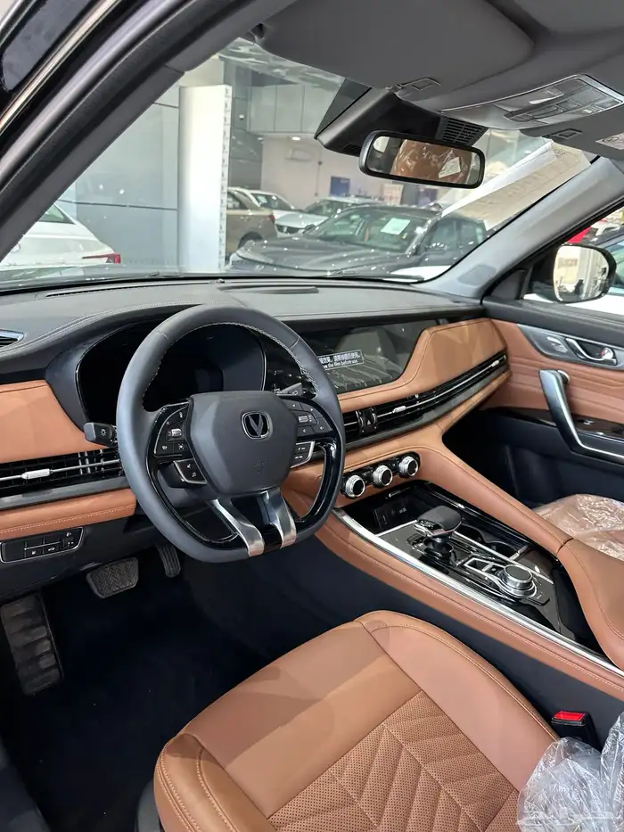 شاحنات CS95 رويال بلاك 9