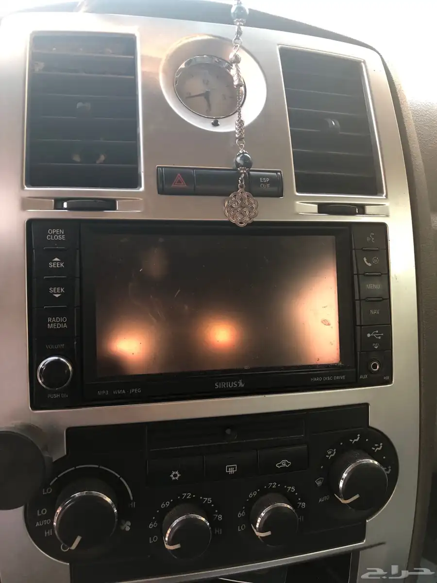 شاشة كليزر ودوج جنوط srt 4 نضيفه 0