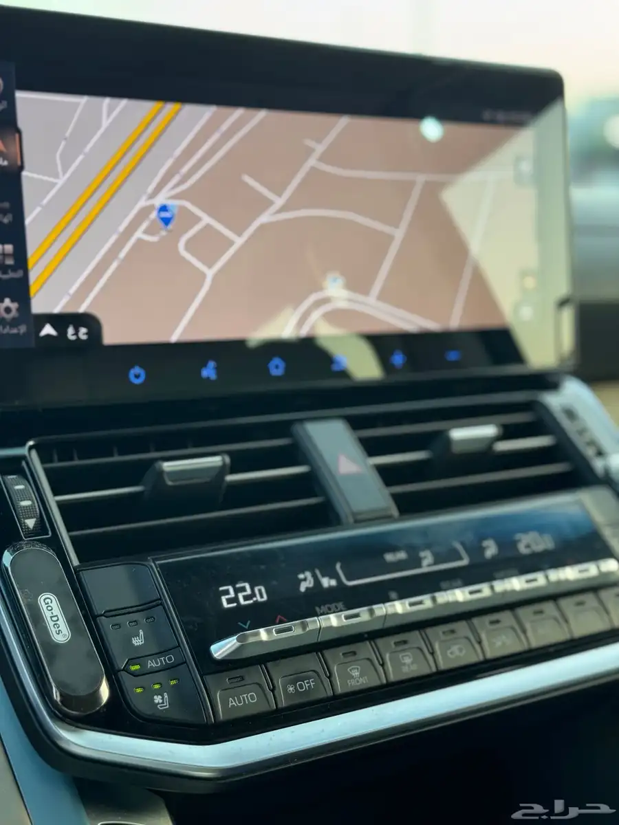 تويوتا لاندكروزر VX 2022 ديزل - اعلى فئه - بحالة الجديد 16