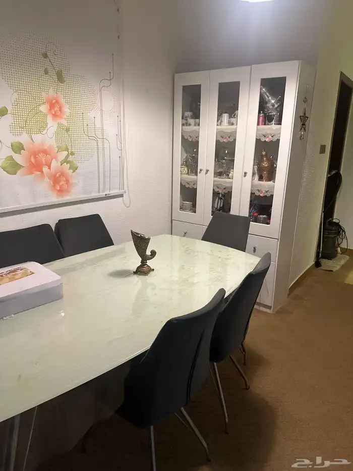 طاولة طعام للبيع 0