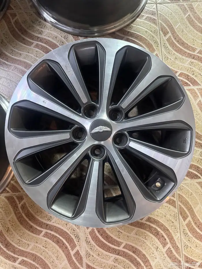 طقم جنوط جينسس مقاس 17 نضيف 2