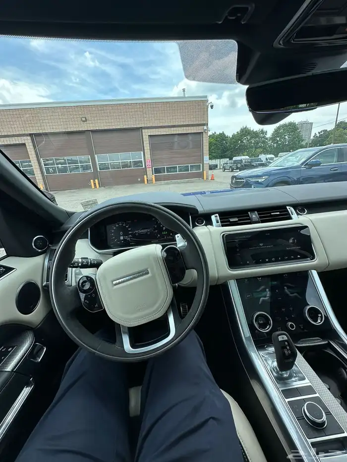 2022 Range Rover Sport HST V6 7