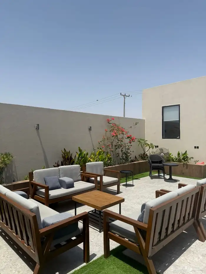 استراحه ف حي رياض متاح 3