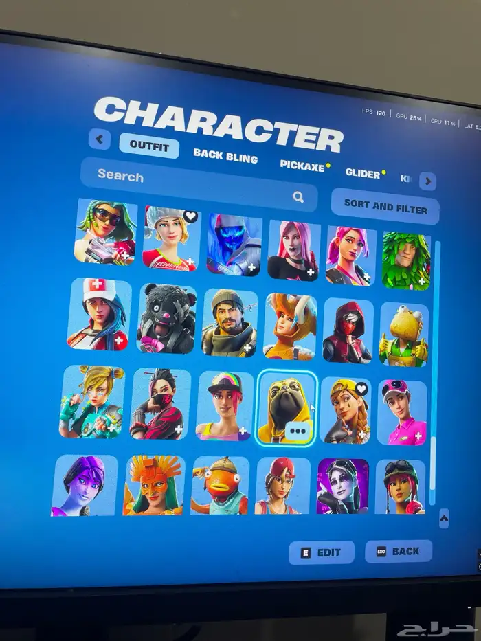 حساب فورت نايت للبيع فيه 136 سكن  205 شنط  166 اكس165 رقصه 5