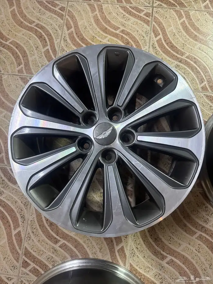 طقم جنوط جينسس مقاس 17 نضيف 5