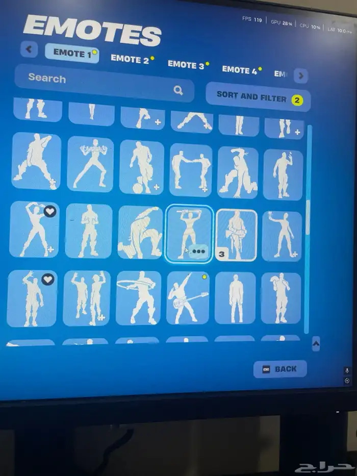 حساب فورت نايت للبيع فيه 136 سكن  205 شنط  166 اكس165 رقصه 35