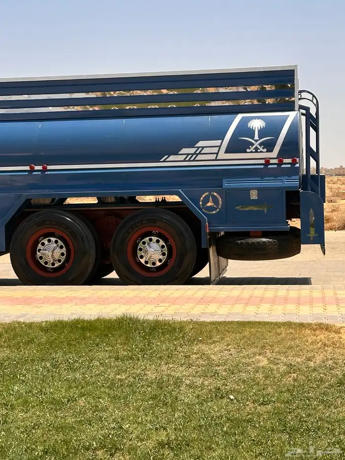 للبيع وايت بوز سقس 5