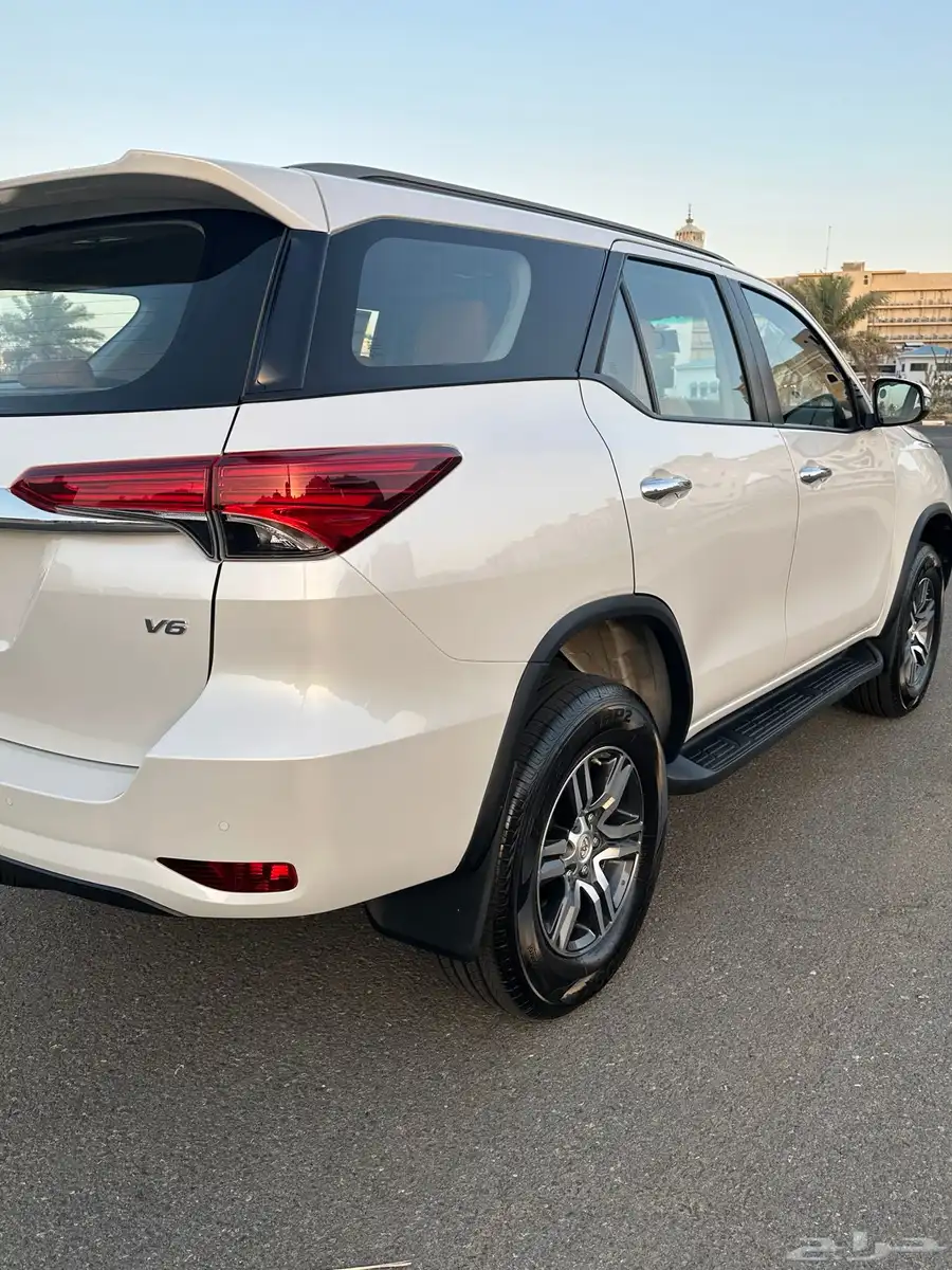 فورشنر 6 سلندر دبل (VX) 2023 ( بحالة الوكالة ) 3