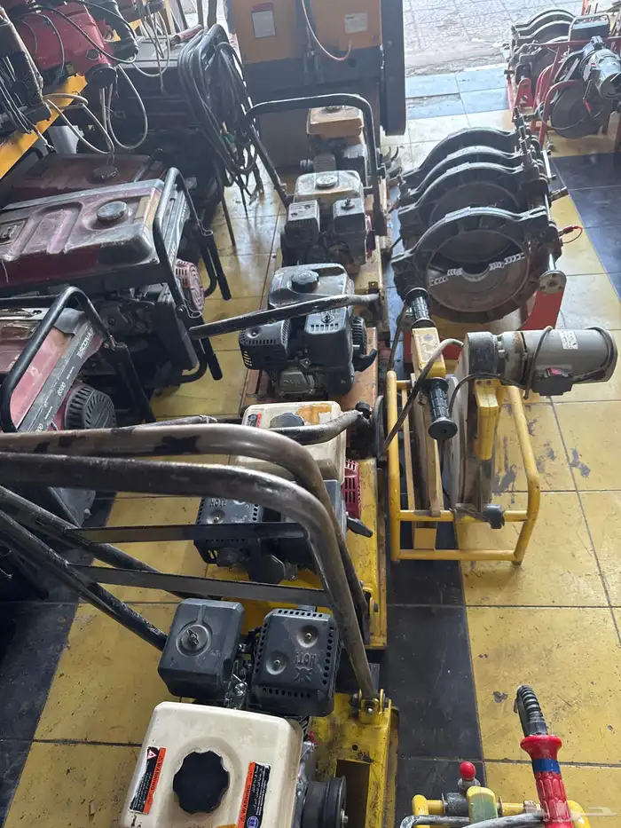 تأجير معدات قص خرسانه مولدات روله كور سقالات 5