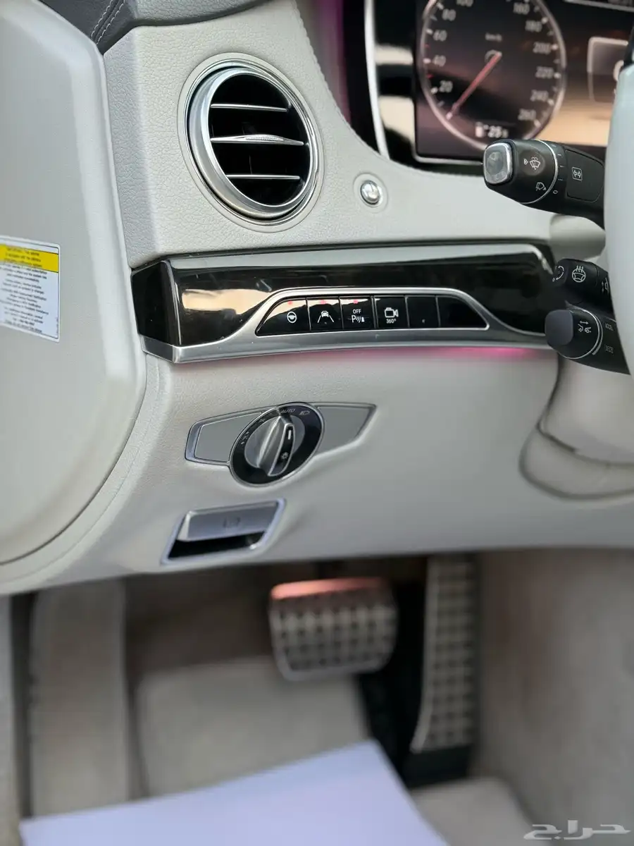 مرسيدس S500 مراتب طيارة كت AMG لون مميز 30