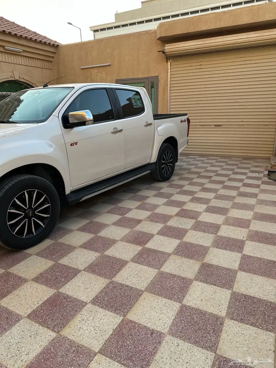 ايسوزو ديماكس GT دبل index