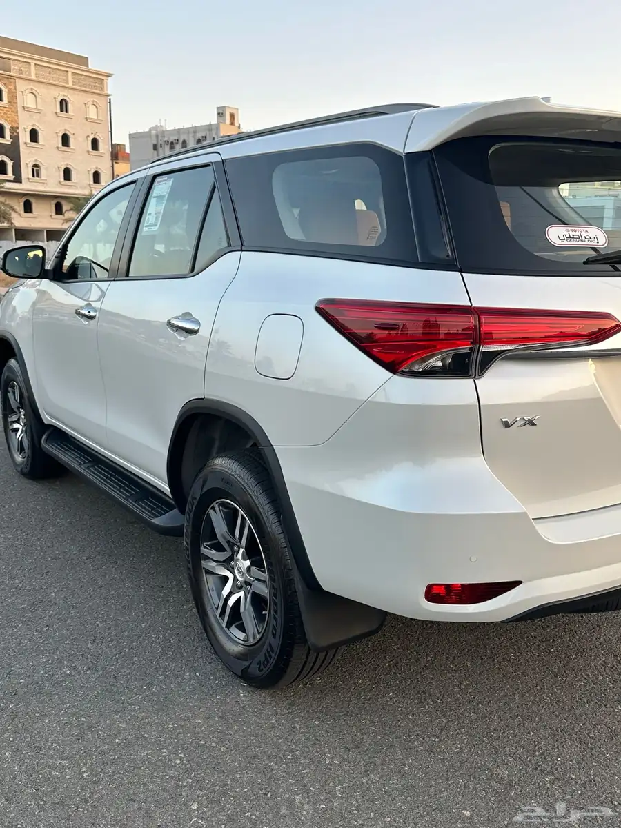 فورشنر 6 سلندر دبل (VX) 2023 ( بحالة الوكالة ) 4
