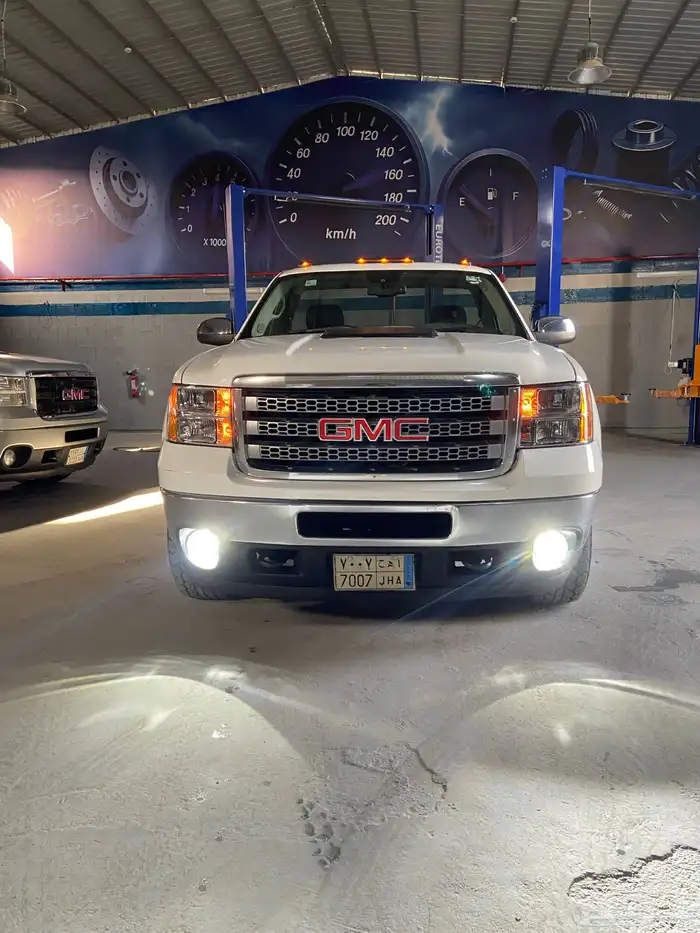 للبيع جي ام سي 2013 4