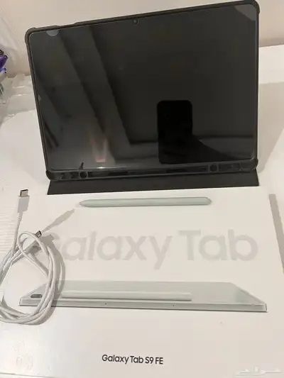 اللون اخضر لايت 900ريال GALAXY TAP S9 FE WIFI 128gb 0