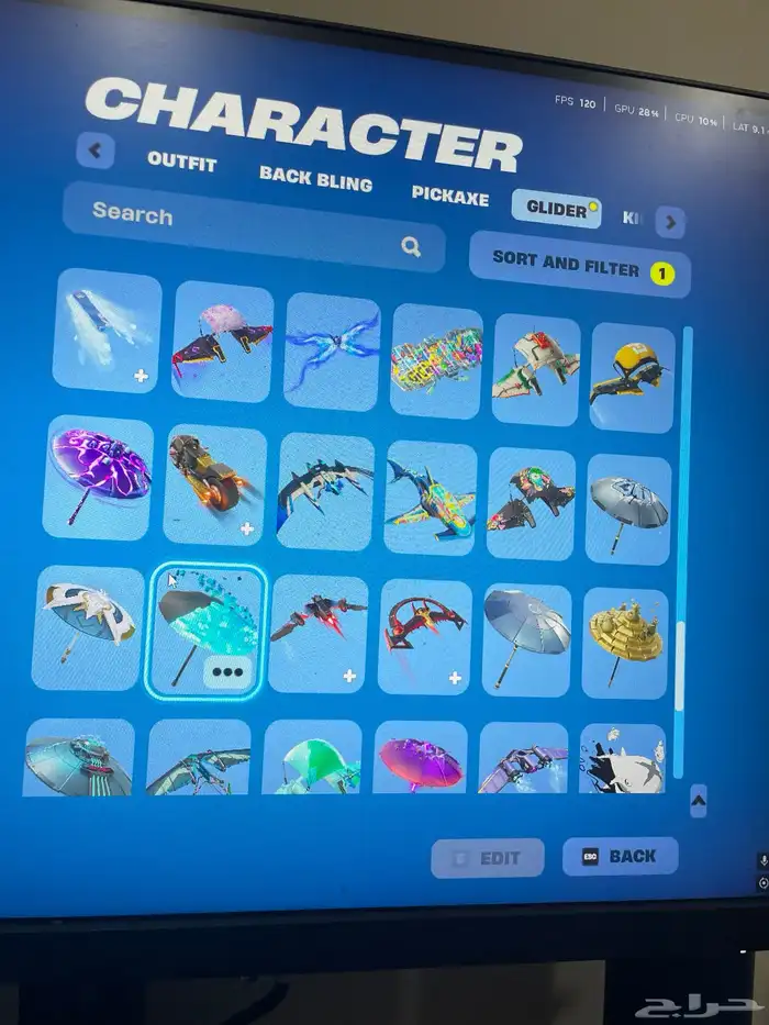 حساب فورت نايت للبيع فيه 136 سكن  205 شنط  166 اكس165 رقصه 30