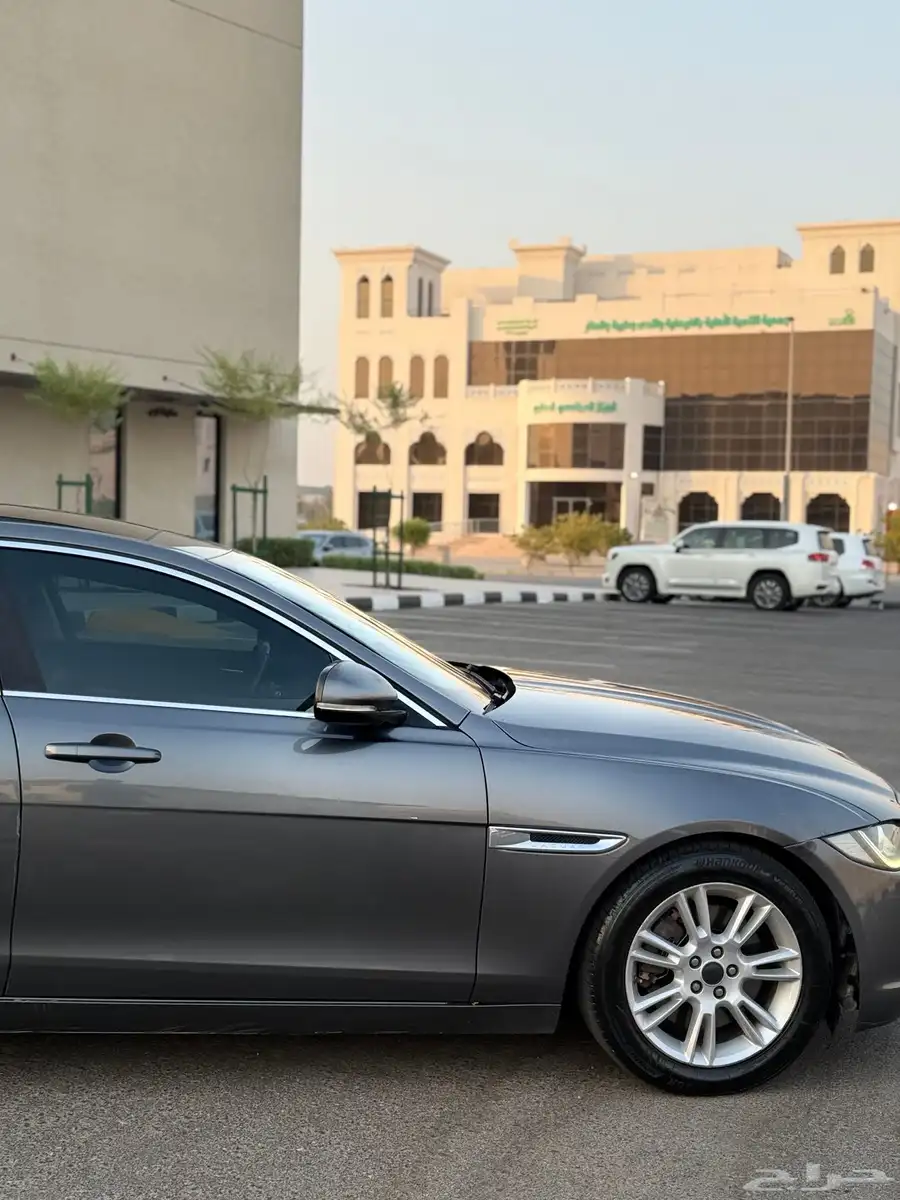 جاكوار XE index