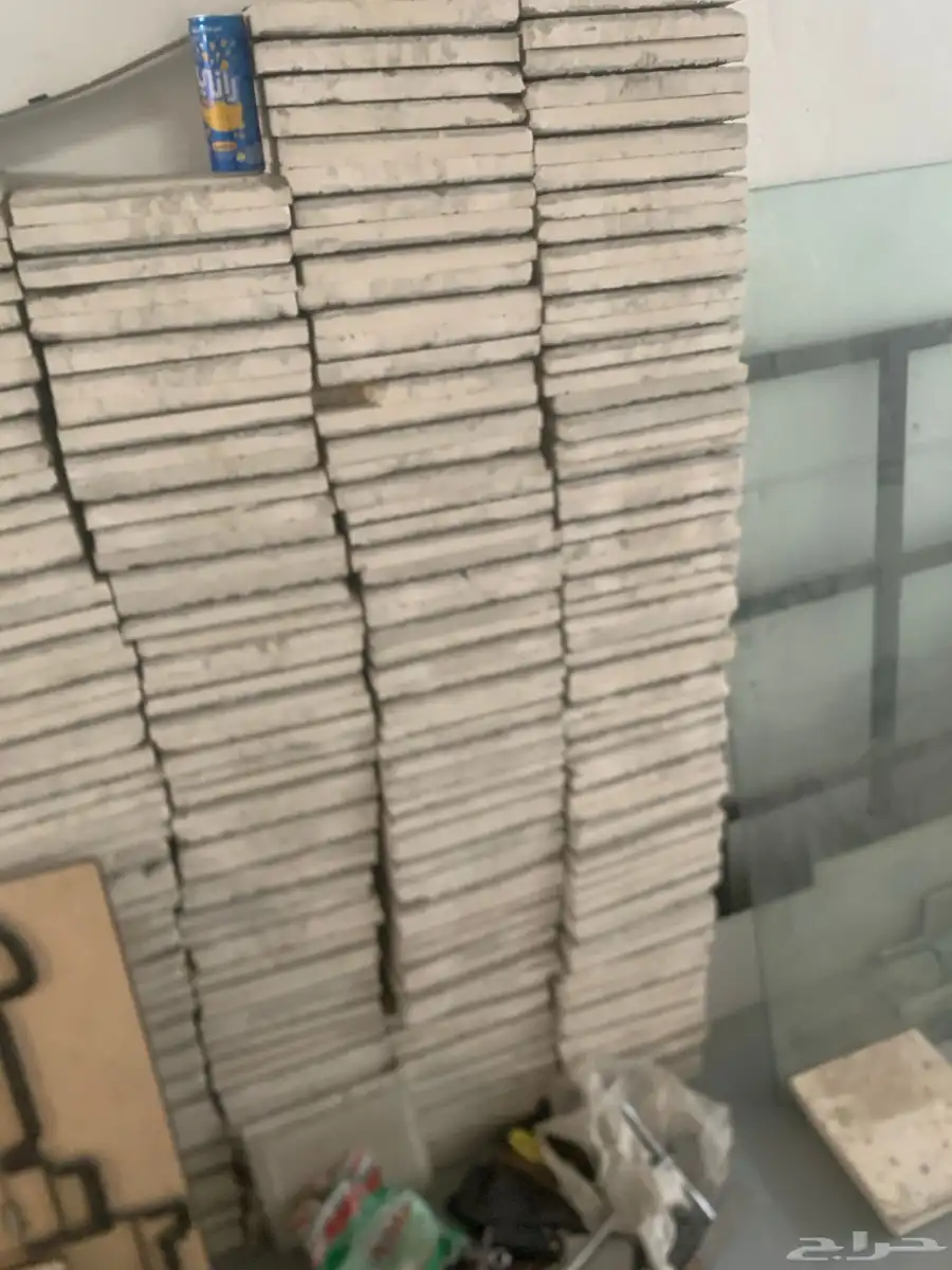 بلاط للبيع مستعمل ونظيف بحالة ممتازة 2
