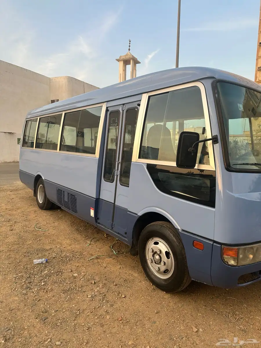 باص متسوبيشي روزا للإيجار 1
