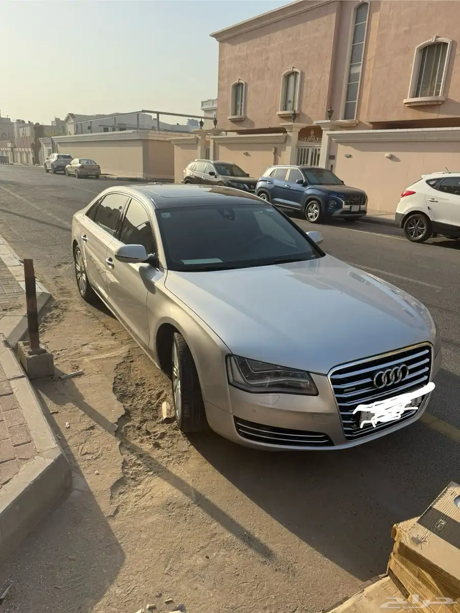 اودي A8 1
