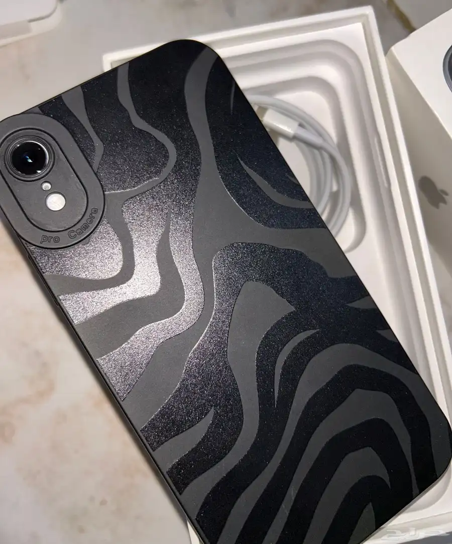 ايفون xr ابيض 64 جيجا ولا خدشه 4