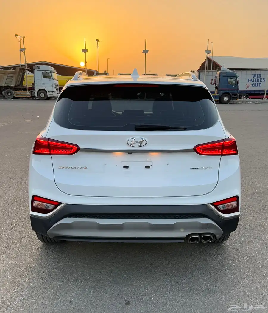 سنتافي 2019 (ديزل) دبل مكينه 2200cc بحاله الوكالة للبيع 4