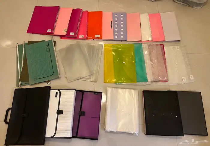 للبيع مستلزمات مكتب متنوعه ( بحاله ممتازه ) 5